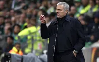Mourinho dằn mặt sao trẻ vì dám "ngỏ lời" với Chelsea