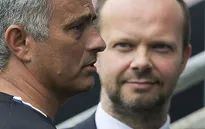 Tình bạn giữa Mourinho và "sếp" Man Utd trên bờ vực rạn nứt