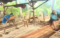 Làng nghề đóng ghe rộn ràng mùa nước nổi