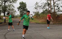 Phóng viên Thể Thao VTV tác nghiệp tại ASIAD 2018: ĐT Olympic Việt Nam tìm giải pháp sân tập