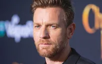 Ngôi sao “Star Wars” McGregor cố hàn gắn với các con sau scandal ngoại tình