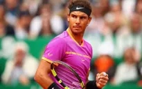 Carlos Moya: Nadal đã làm được điều dường như không thể là vượt qua Federer