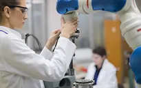Robot hợp tác: Tương lai của ngành tự động hóa và điều khiển tại Việt Nam?