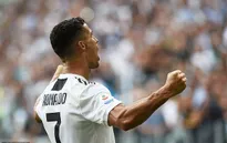 Cristiano Ronaldo ghi bàn đầu tiên trong màu áo Juventus