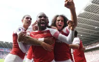 Lacazette tỏa sáng, Arsenal đánh bại Cardiff sau cuộc rượt đuổi tỷ số