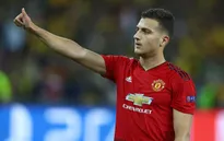 Khiến fan nức lòng, tân binh Man Utd vẫn bị Mourinho thẳng thừng gạch tên