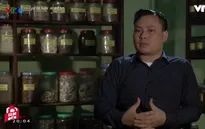 Nghị lực phi thường của một lương y khuyết tật