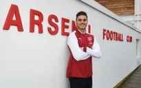 Arsenal chính thức có tân binh đầu tiên