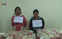 Bắt cặp vợ chồng vận chuyển gần 500 bánh heroin
