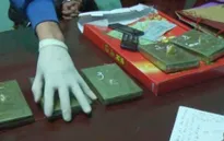 Hưng Yên: Bắt quả tang đối tượng vận chuyển 5 bánh heroin