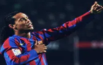 Ronaldinho bị tước hộ chiếu, phong tỏa hàng loạt bất động sản ở Brazil