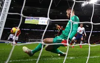 Cứu thua kiểu De Gea chẳng có gì lạ lẫm