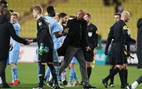 Henry bị Monaco sa thải