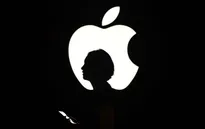 Apple hạ dự báo doanh thu, iPhone đã hết thời?