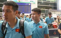 ĐT Việt Nam về nước trong sự chào đón của người hâm mộ