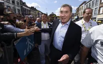 Cựu tay đua Eddy Merckx nhập viện