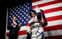 NASA giới thiệu trang phục khám phá Mặt trăng mới