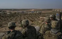 Mỹ tái bố trí quân từ Syria tới Iraq