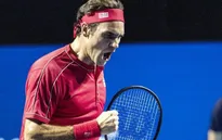 Vượt qua Tsitsipas, Roger Federer vào chung kết Basel mở rộng 2019