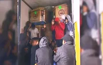Biên phòng Mỹ phát hiện 30 người di cư trong thùng xe tải