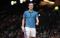 Đối thủ lý giải vì sao "ngựa ô" Daniil Medvedev thua đau tại Paris Masters