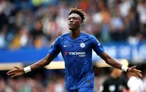 Abraham phá dớp ở Chelsea, HLV Lampard mừng ra mặt