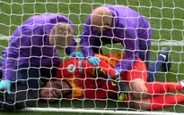 Thủ thành Lloris dính chấn thương kinh hoàng