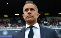 Lyon sa thải HLV Sylvinho sau khởi đầu thất vọng