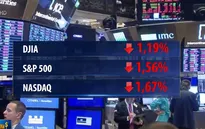 Chứng khoán Âu - Mỹ giảm điểm do căng thẳng thương mại
