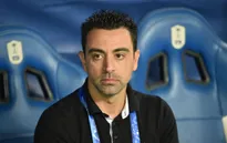 CĐV điên tiết đòi tống cổ Xavi ngay lập tức