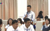 Giáo viên vùng khó khăn về thăm Hà Nội