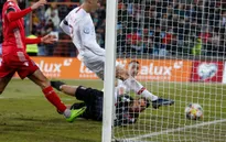 Ronaldo bị tố "ăn cắp" bàn thắng của đồng đội