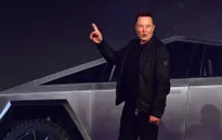 Bất chấp sự cố nứt kính, xe bán tải chống đạn của Tesla vẫn đắt khách