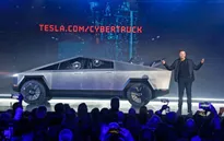 Xe có giá đến 39.900 USD, vì sao người mua Cybertruck chỉ phải đặt cọc 100 USD?