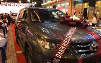 Thưởng Tết bằng hiện vật không có nghĩa là người lao động phải nhận... gạch, dép