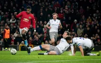 Kết quả tứ kết Cúp Liên đoàn Anh: Man Utd 3-0 Colchester, Oxford United 1-3 Man City