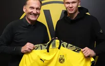 "Thật khó hiểu khi Man Utd không chiêu mộ Erling Haaland"