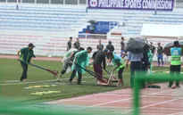 SEA Games 30: Mưa lớn, Ban tổ chức nỗ lực để trận đấu U22 Thái Lan - U22 Lào không bị hoãn!