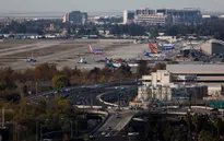 Trục trặc động cơ, máy bay hạ cánh khẩn cấp tại bang California, Mỹ