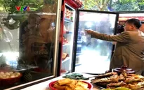 Xử phạt 2 nhà hàng vi phạm an toàn thực phẩm ở chùa Hương