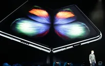 Samsung trình làng smartphone màn hình gập Galaxy Fold giá gần 50 triệu đồng