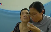 Việc tử tế: Những người phụ nữ dành cả thanh xuân chăm sóc người lạ