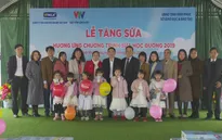 Quỹ Tấm lòng Việt trao tặng 5.000 hộp sữa đến các em nhỏ Vĩnh Phúc
