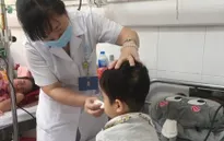 Cha mẹ "tẩy chay" vaccine, con 17 tháng mắc sởi