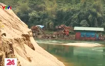 DN khai thác cát thỏa thuận mua đất của dân sau khi gây sạt lở