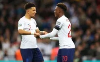 Huyền thoại Man Utd kêu gọi cho sao Arsenal "lên tuyển"