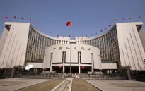 Người dân Trung Quốc bình quân sở hữu hơn 5 tấm thẻ ngân hàng
