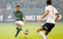 Ngán trung vệ thời bão giá, Man Utd tính "cấy lúa non"
