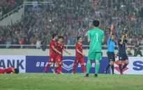 Tiền đạo U23 Thái Lan trả giá đắt vì đánh nguội Đình Trọng