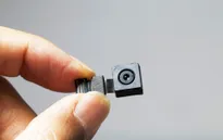 Gia đình Mỹ bị bạn lắp camera theo dõi cả năm trời